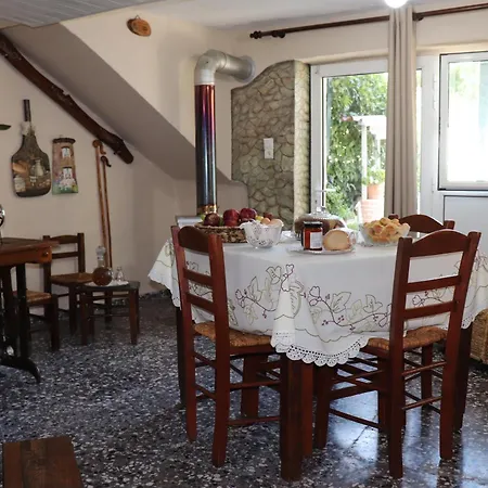 Апартаменты Mary's House Makrichori (Evia)